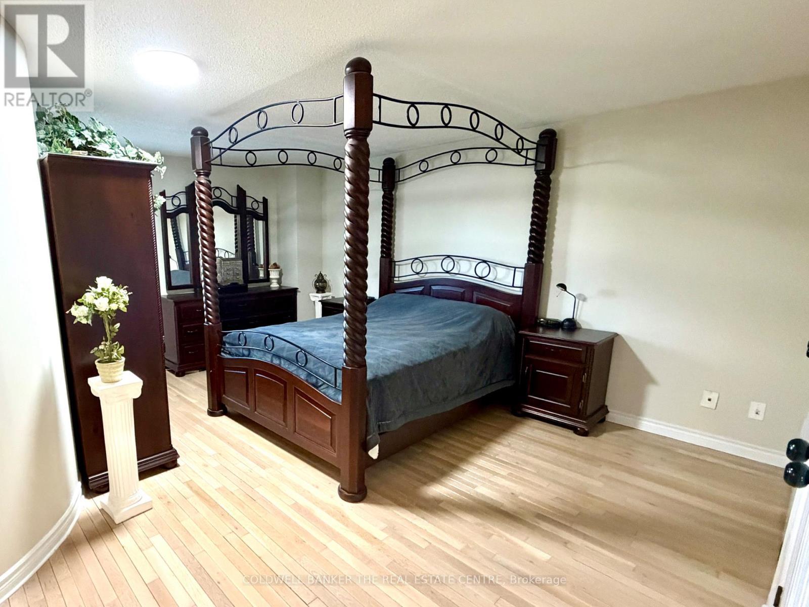 Master Bed - 227 Hickling Trail, Barrie, ON