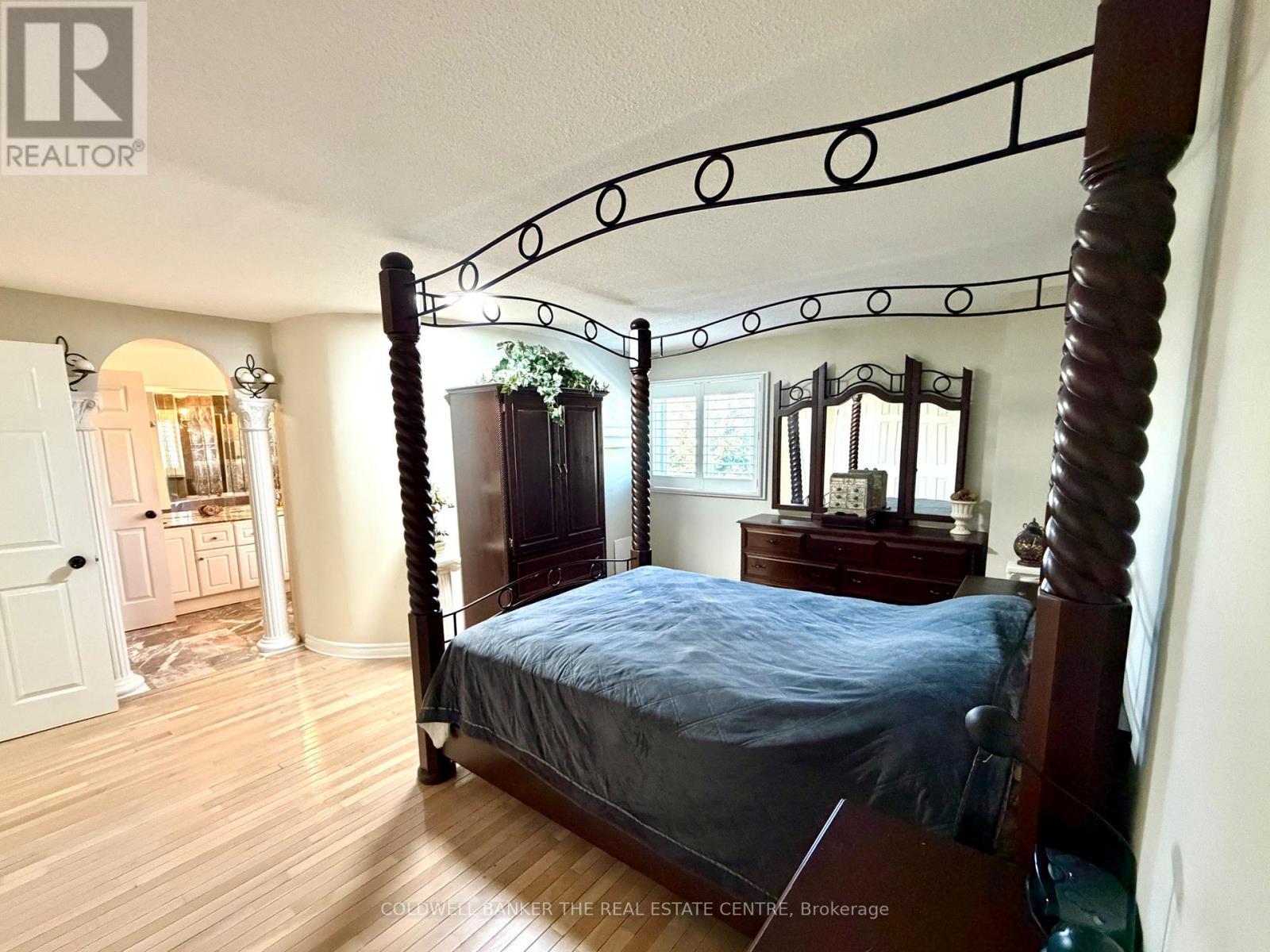 Master Bed - 227 Hickling Trail, Barrie, ON