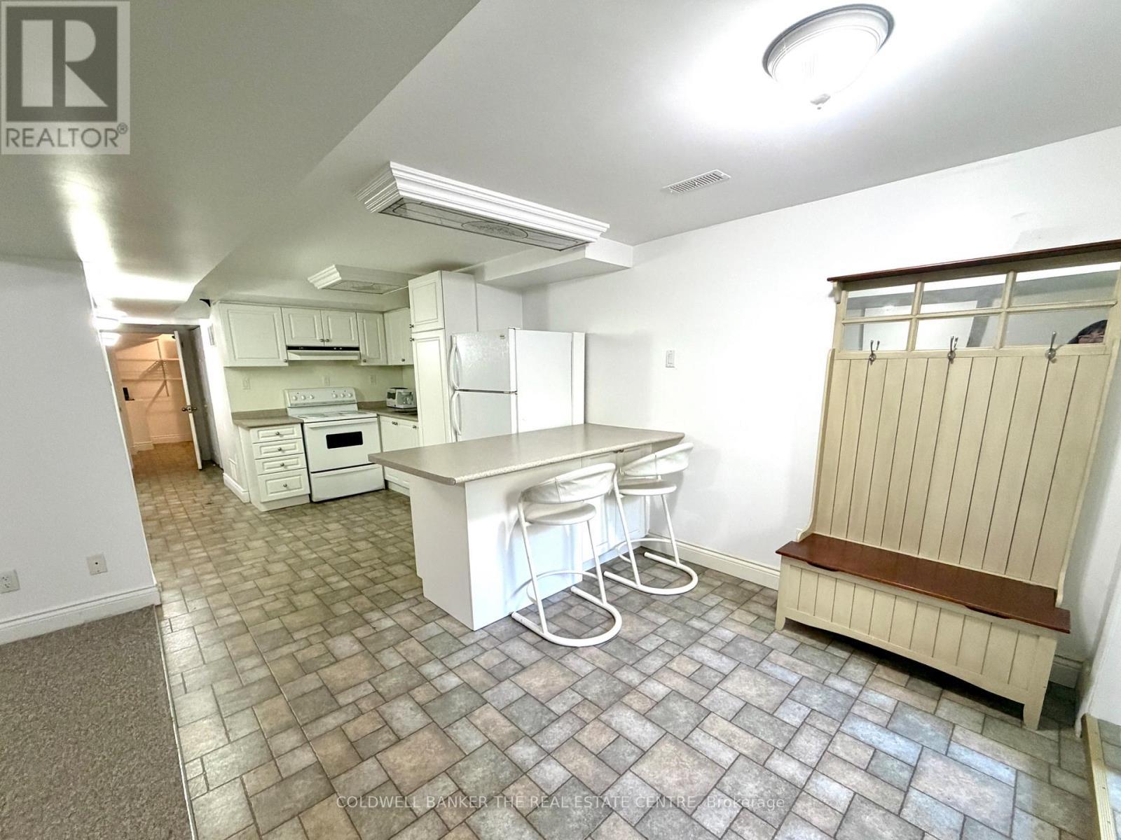 Bsmnt Apartment - 227 Hickling Trail, Barrie, ON