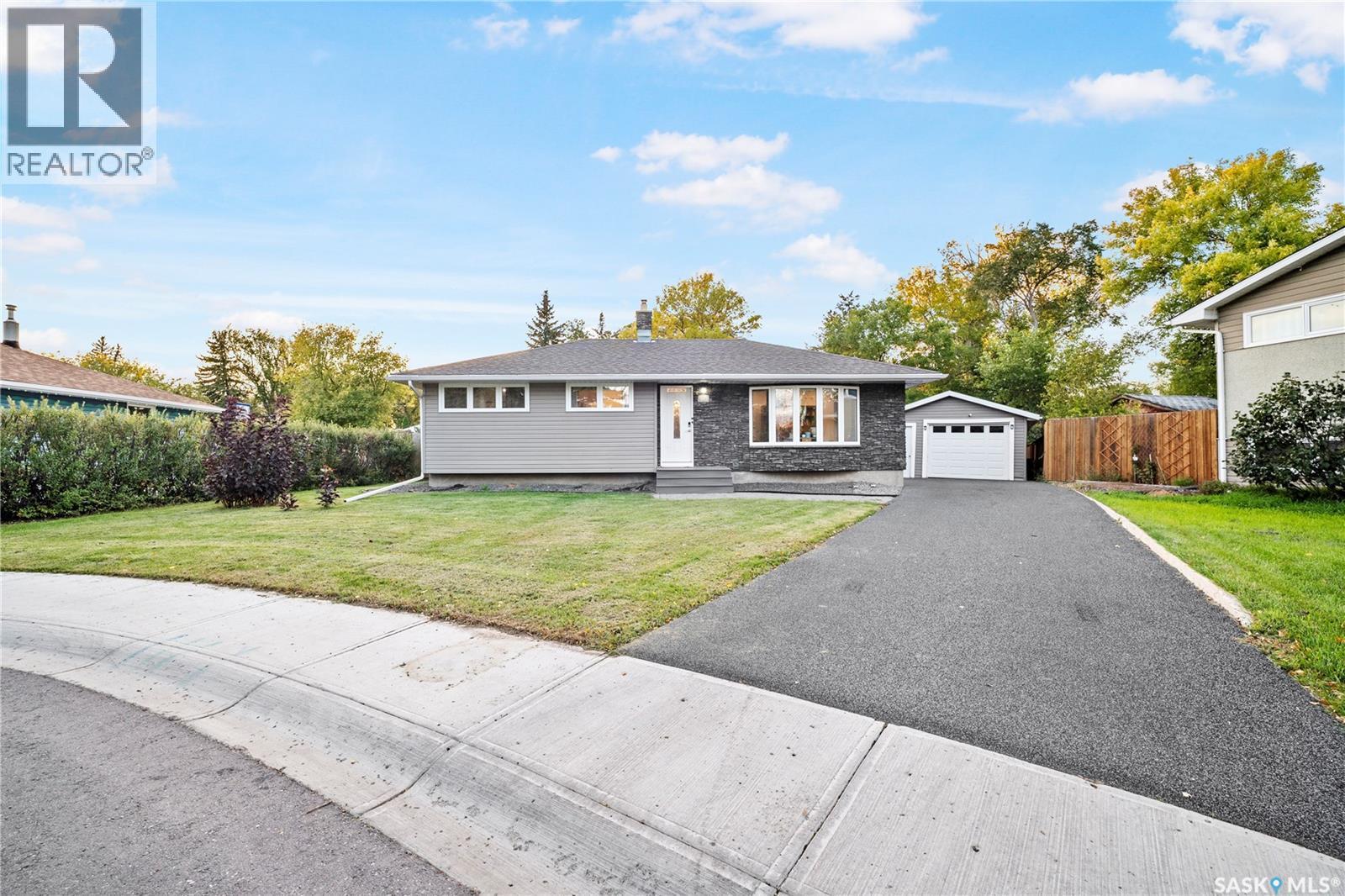 16 Lipton Place, Regina, SK