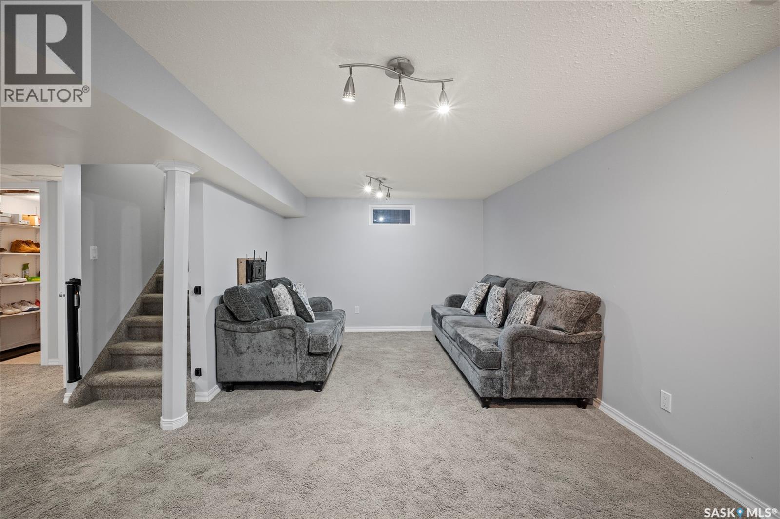 16 Lipton Place, Regina, SK