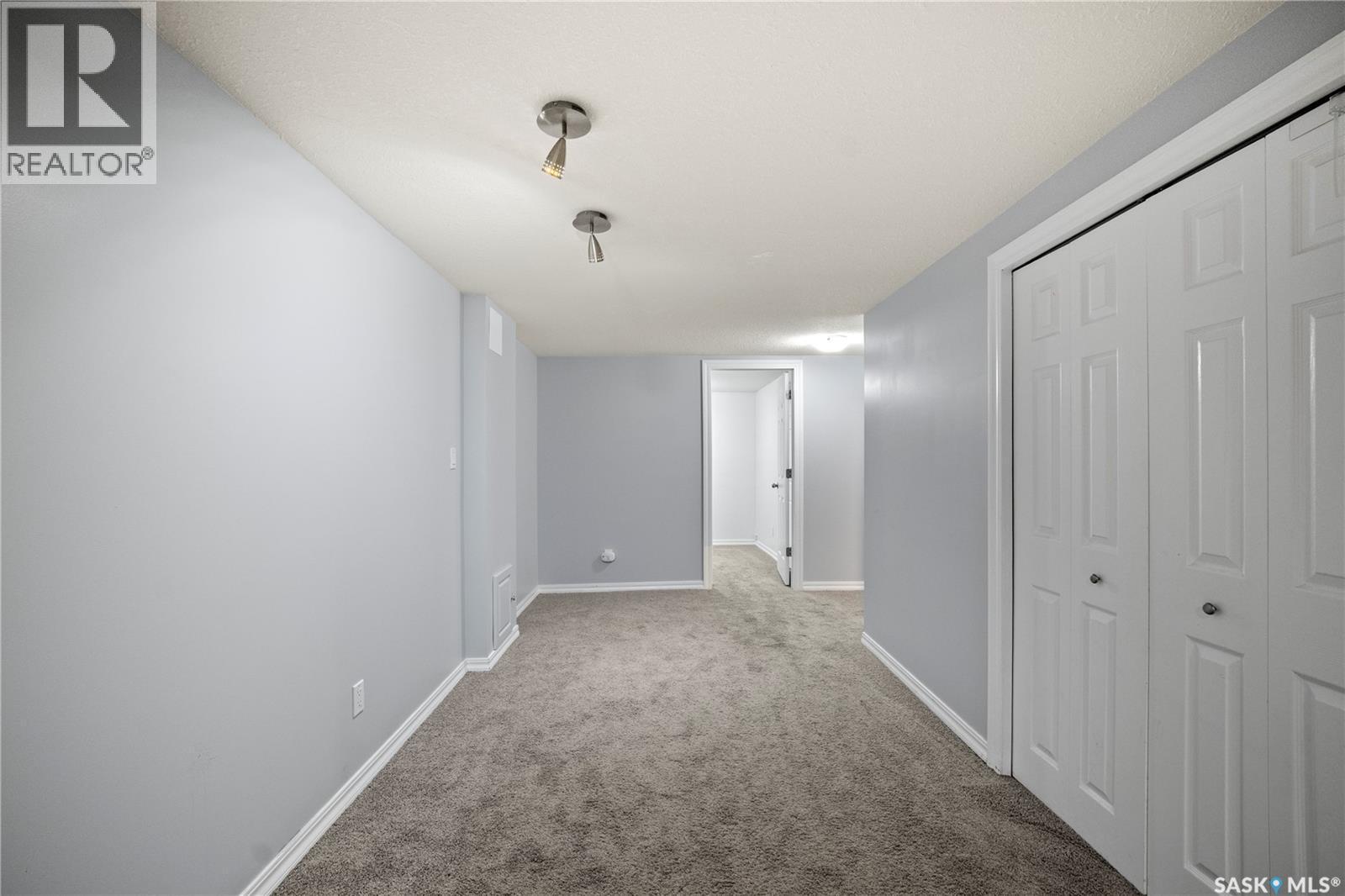 16 Lipton Place, Regina, SK