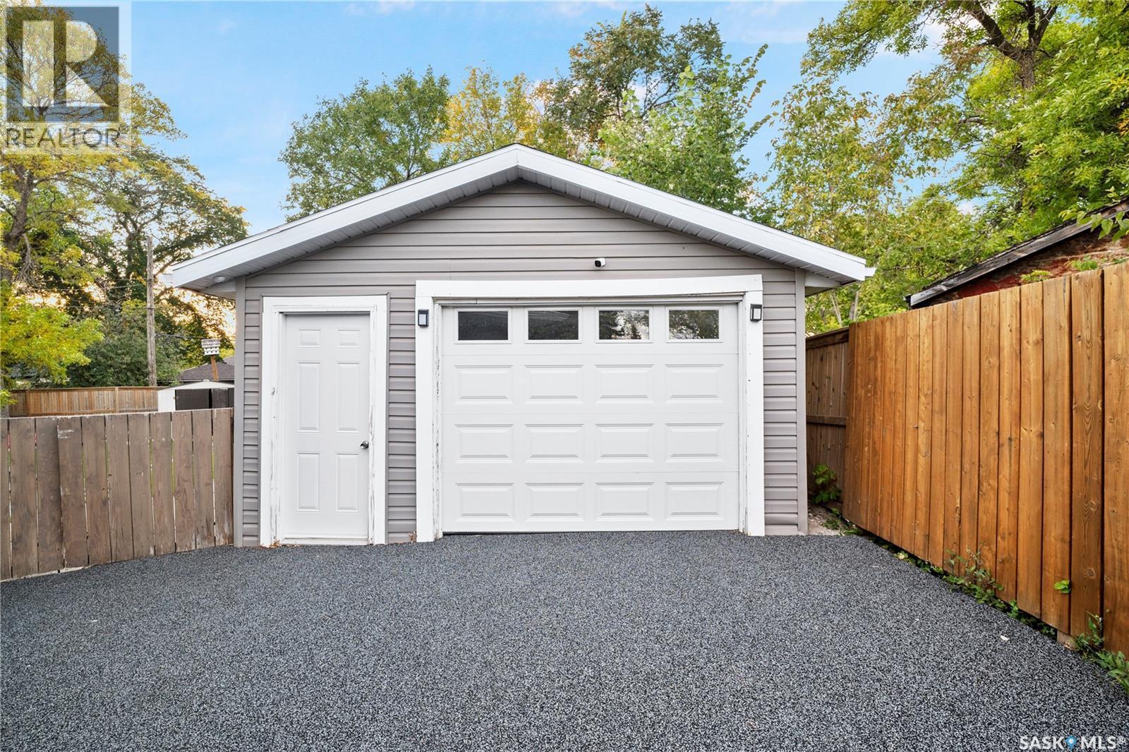 16 Lipton Place, Regina, SK