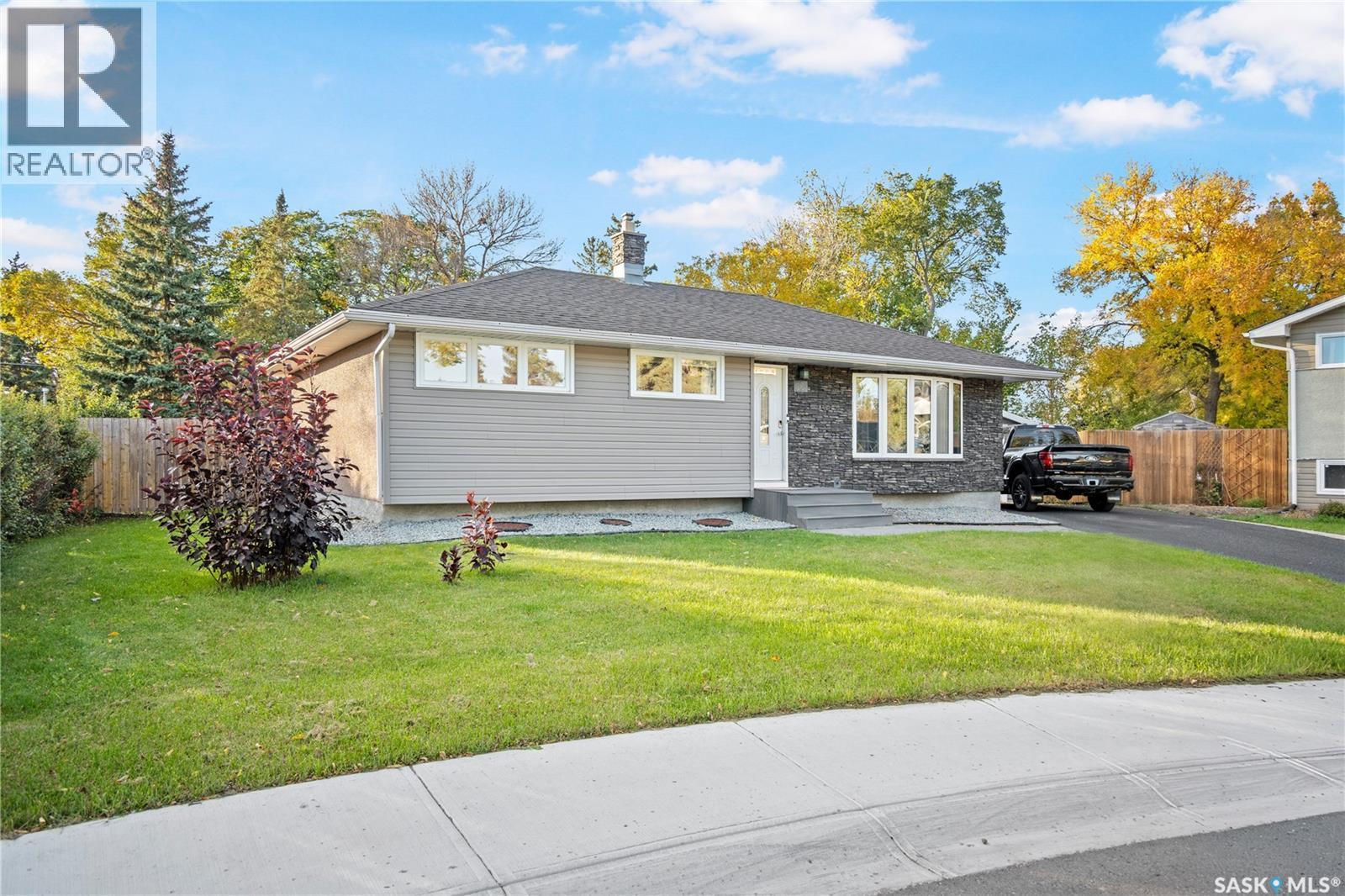 16 Lipton Place, Regina, SK