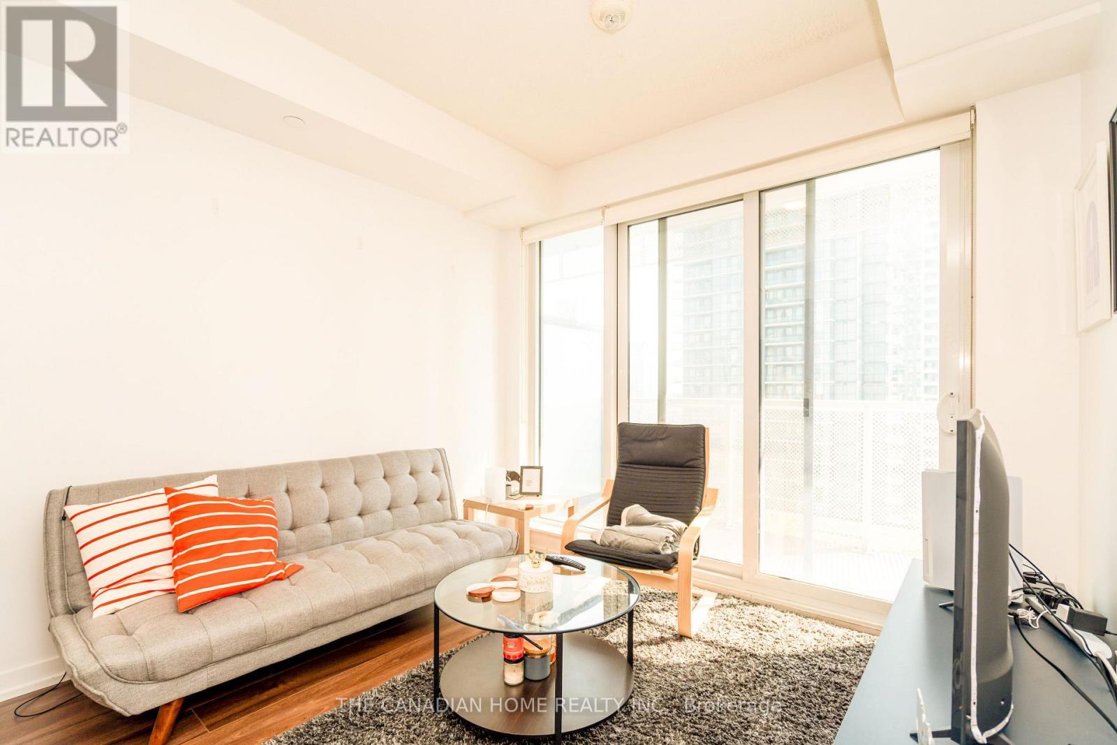 1412 - 4065 Confederation Parkway, Mississauga, ON