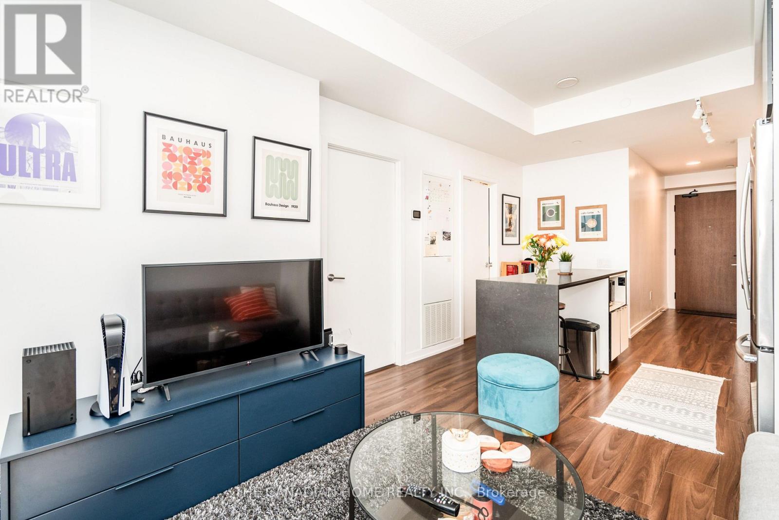 1412 - 4065 Confederation Parkway, Mississauga, ON