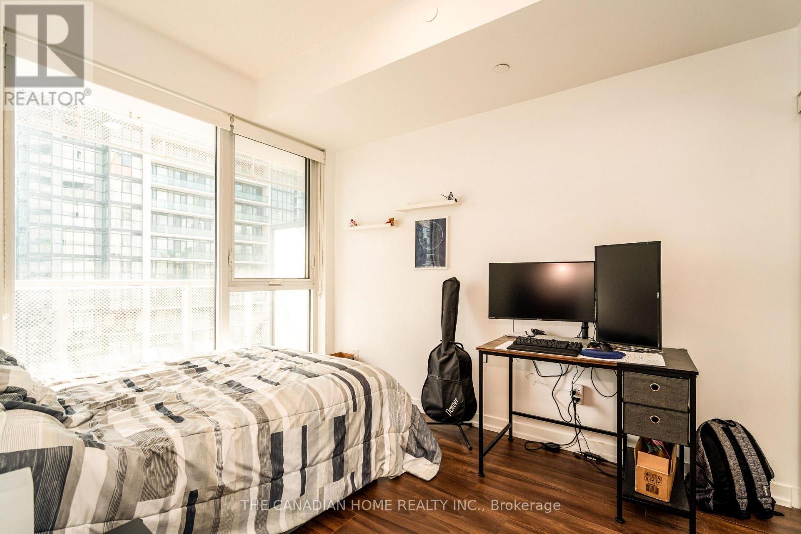1412 - 4065 Confederation Parkway, Mississauga, ON