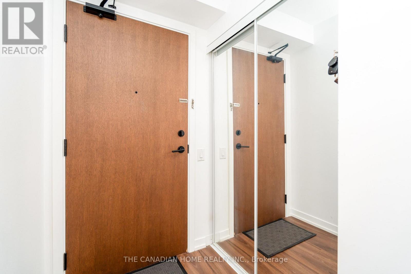 1412 - 4065 Confederation Parkway, Mississauga, ON
