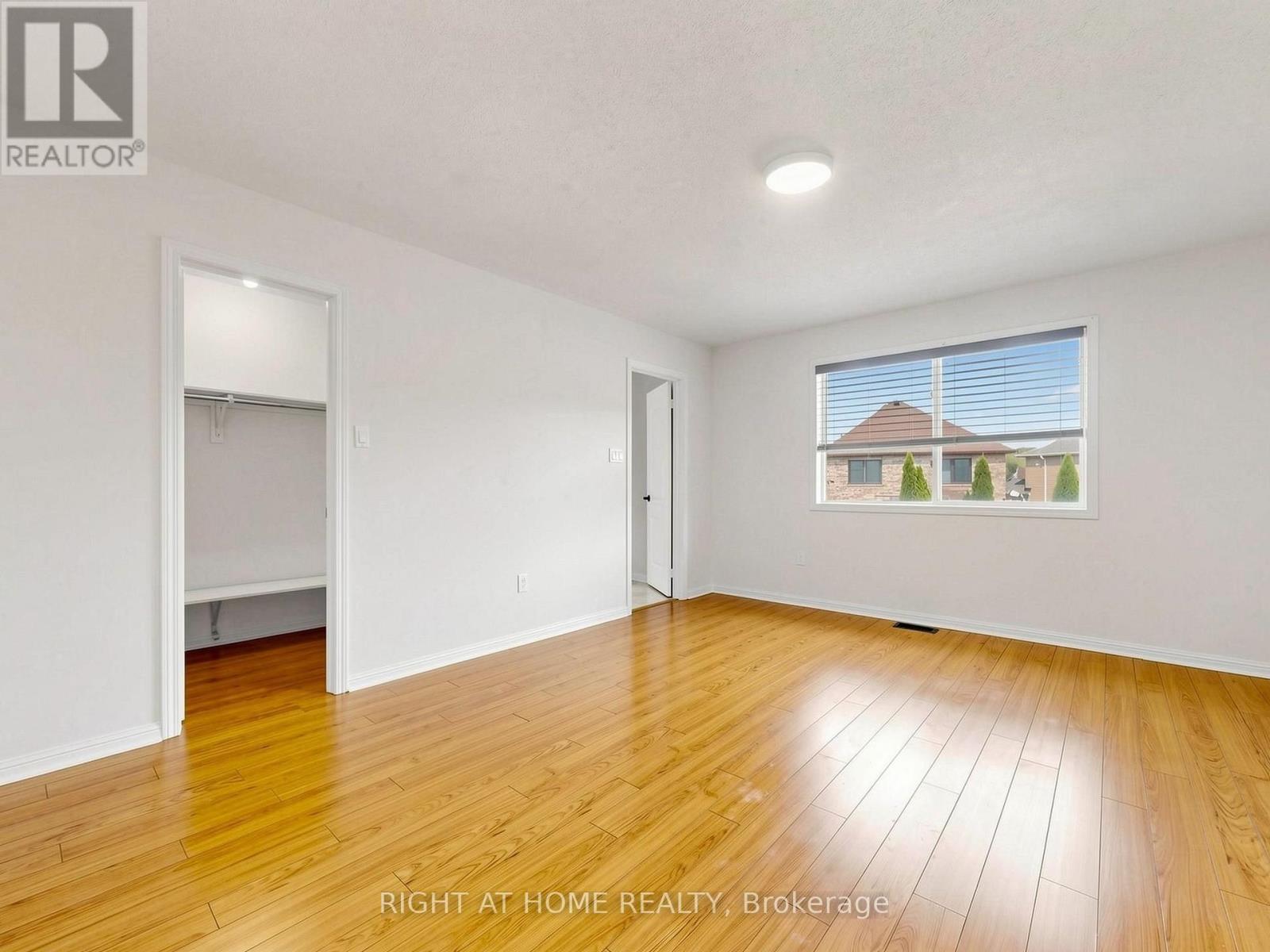 5817 Whitehorn Avenue, Mississauga, ON