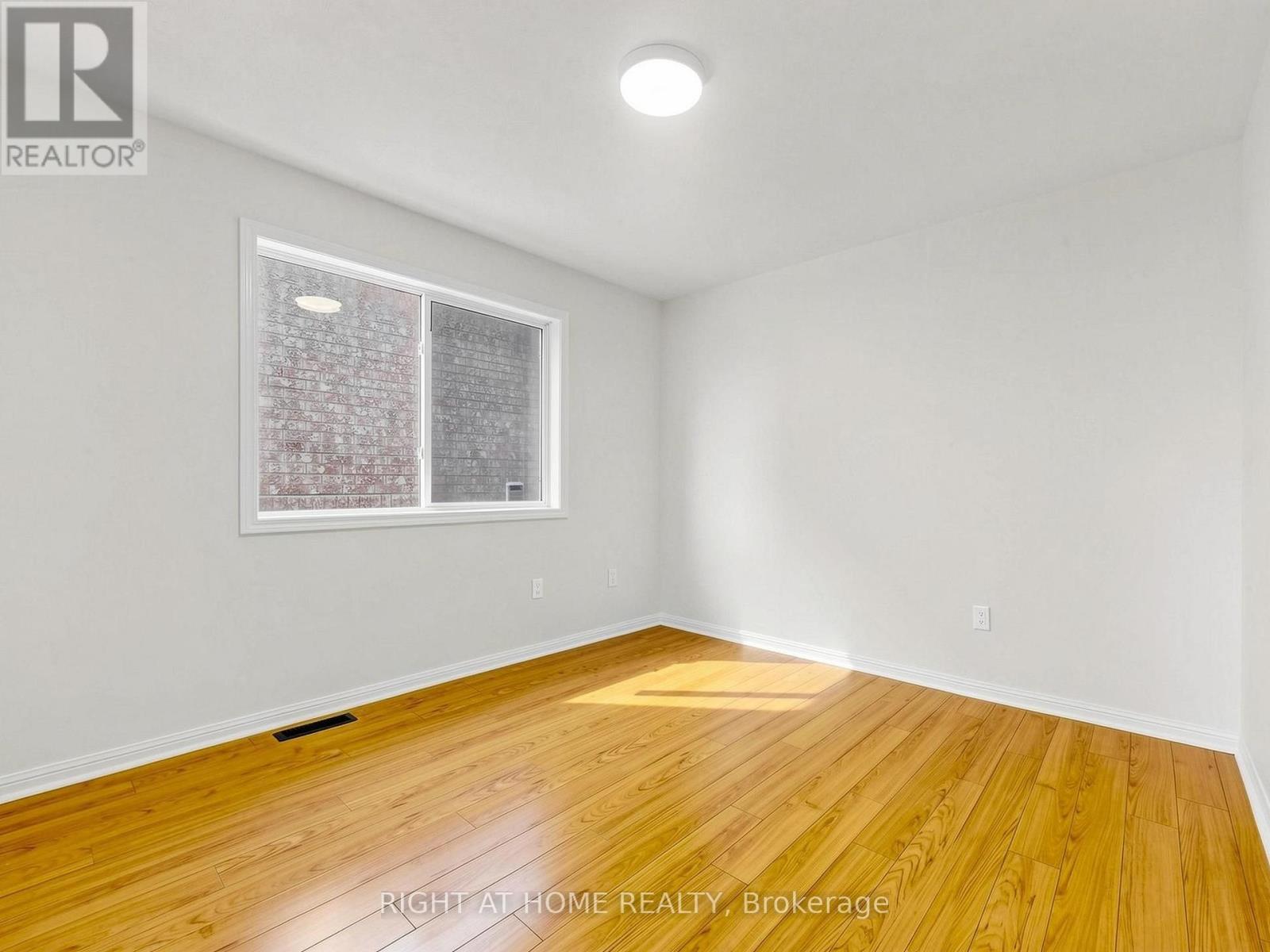 5817 Whitehorn Avenue, Mississauga, ON