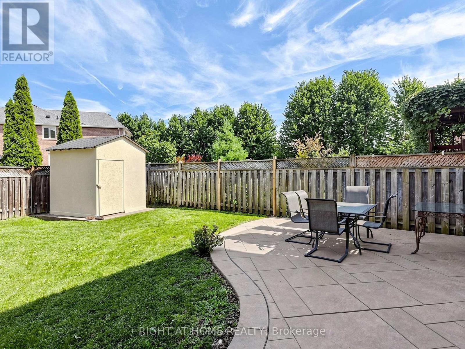 5817 Whitehorn Avenue, Mississauga, ON