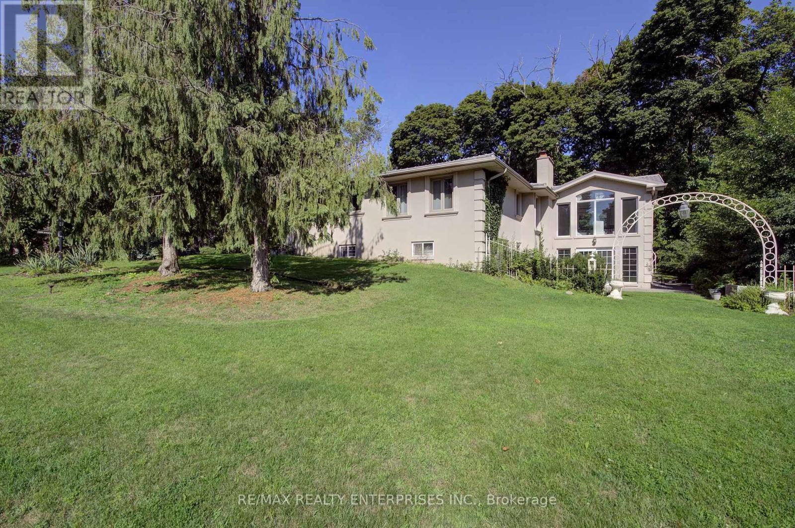 551 Cochise Crescent, Mississauga, ON