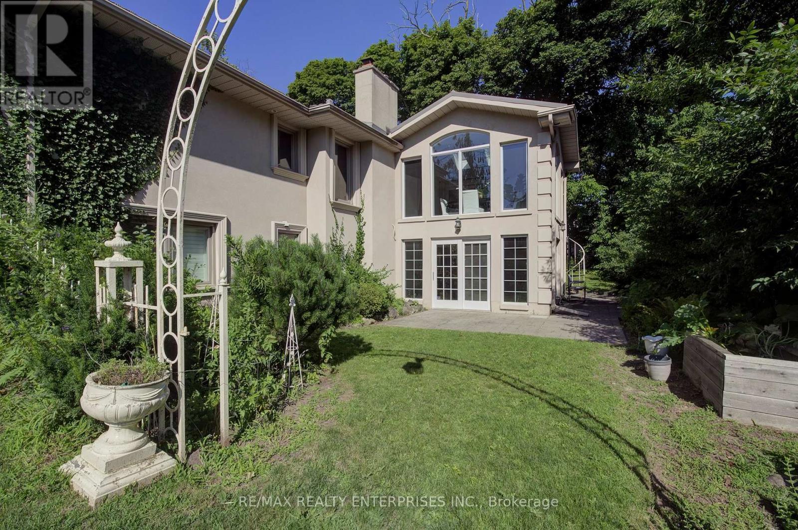 551 Cochise Crescent, Mississauga, ON