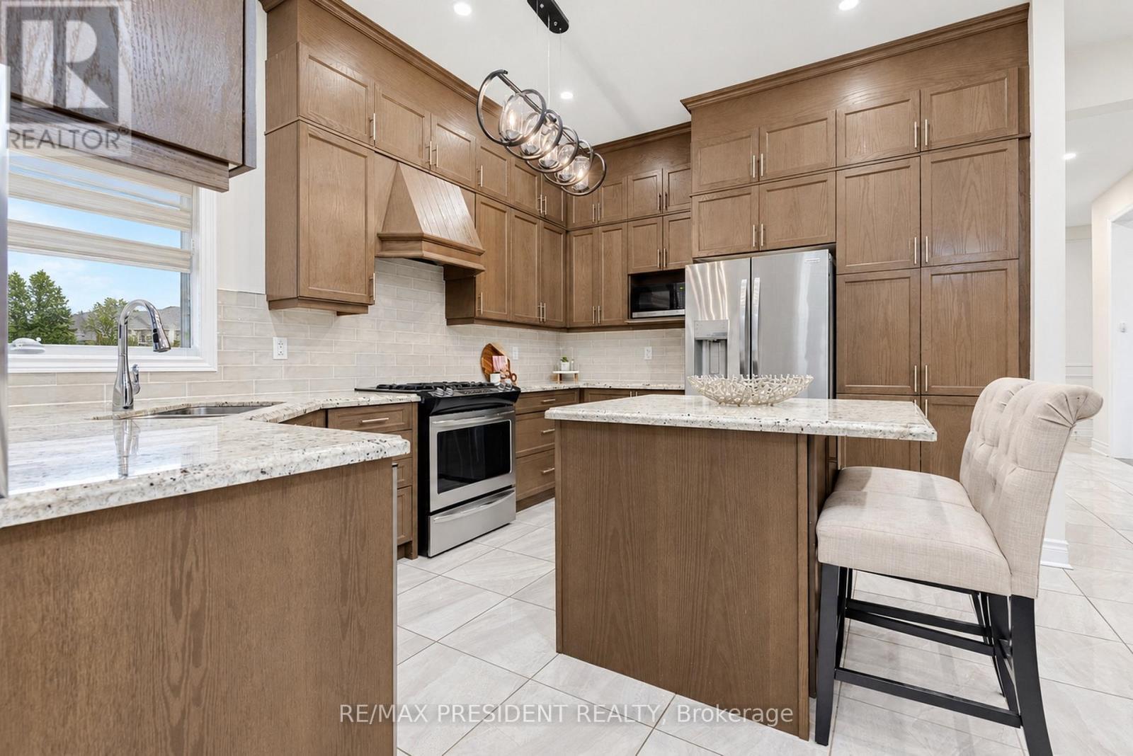 31 Monarch Drive, Halton Hills, ON