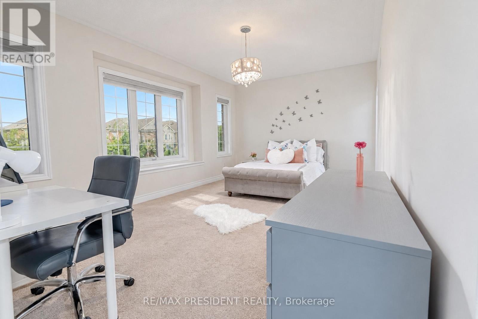 31 Monarch Drive, Halton Hills, ON