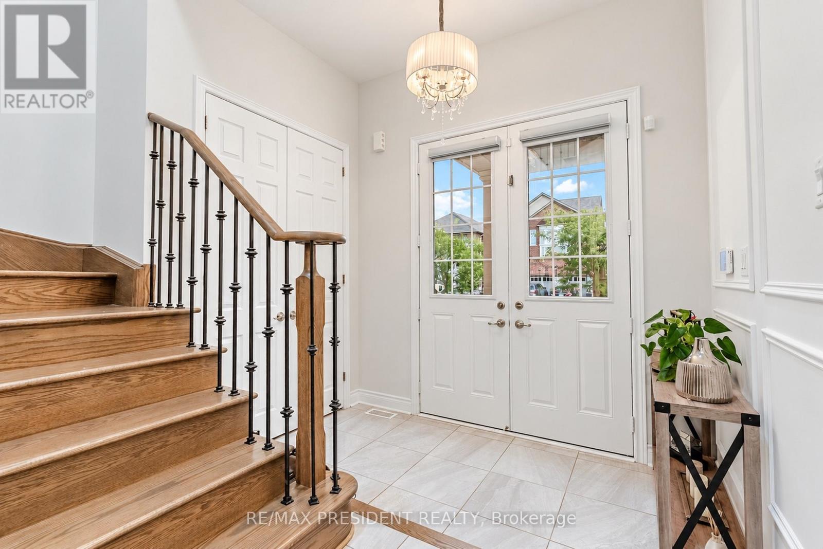 31 Monarch Drive, Halton Hills, ON