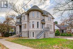 125 KINGSDALE AVENUE Toronto, ON M2N 3W5