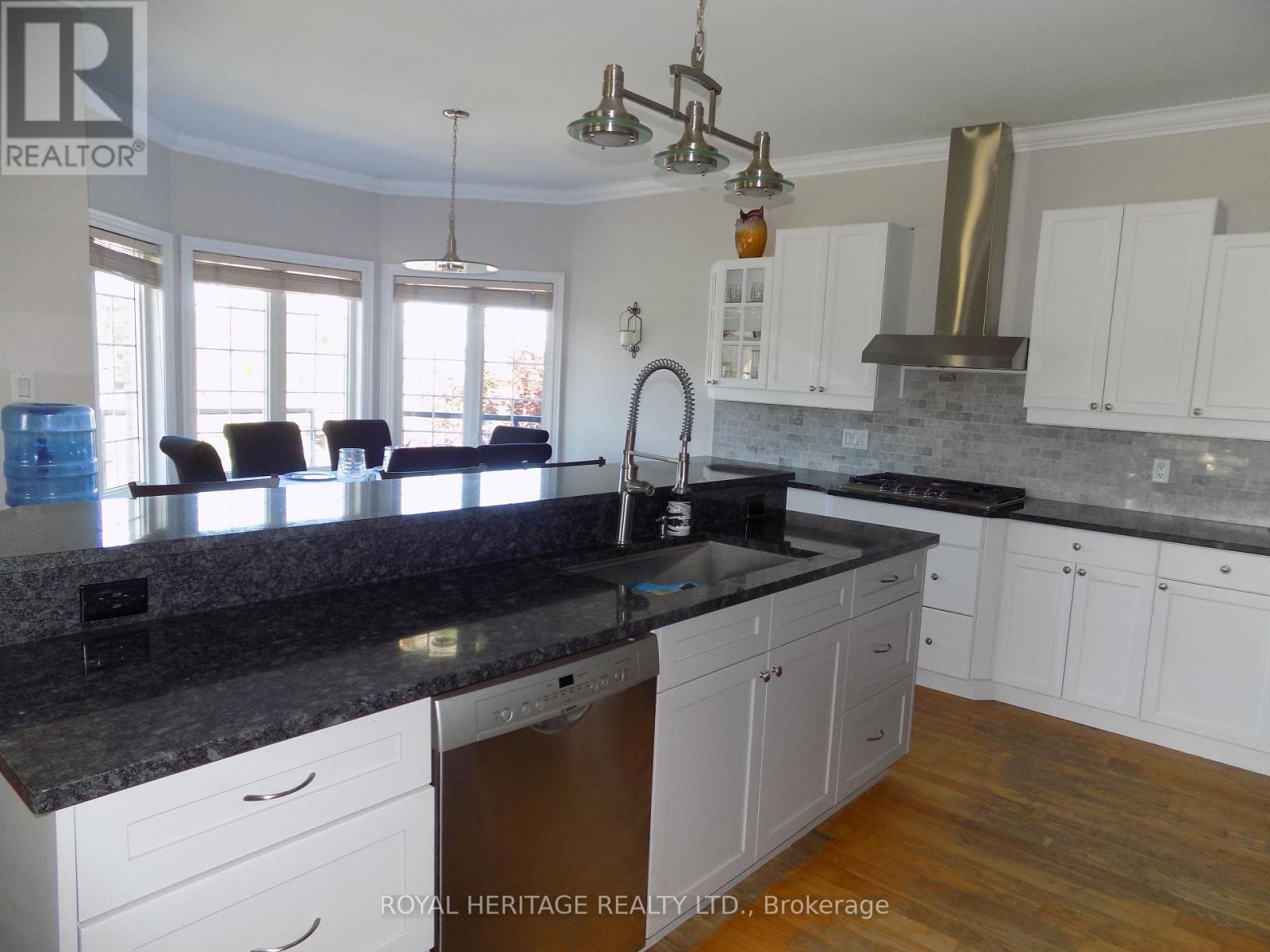 4250 Simcoe Street N, Oshawa, ON