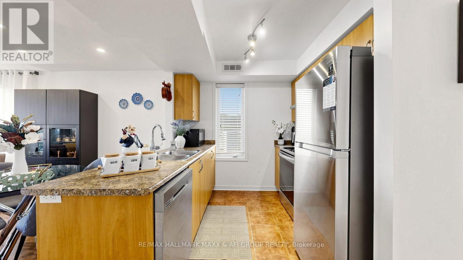 2 - 92 Petra Way, Whitby, ON