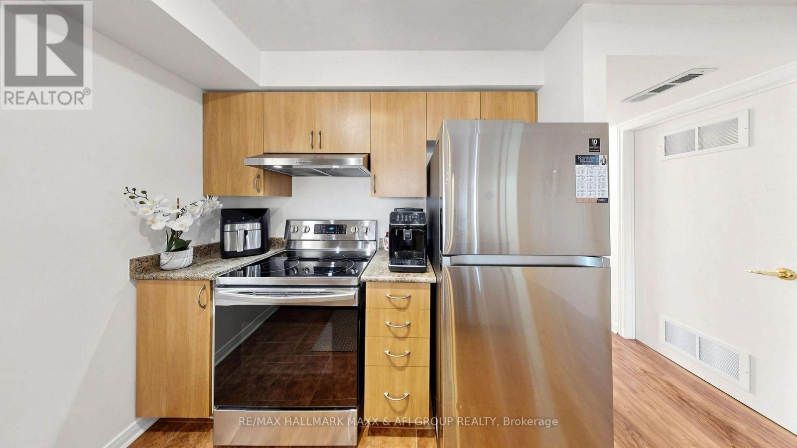 2 - 92 Petra Way, Whitby, ON