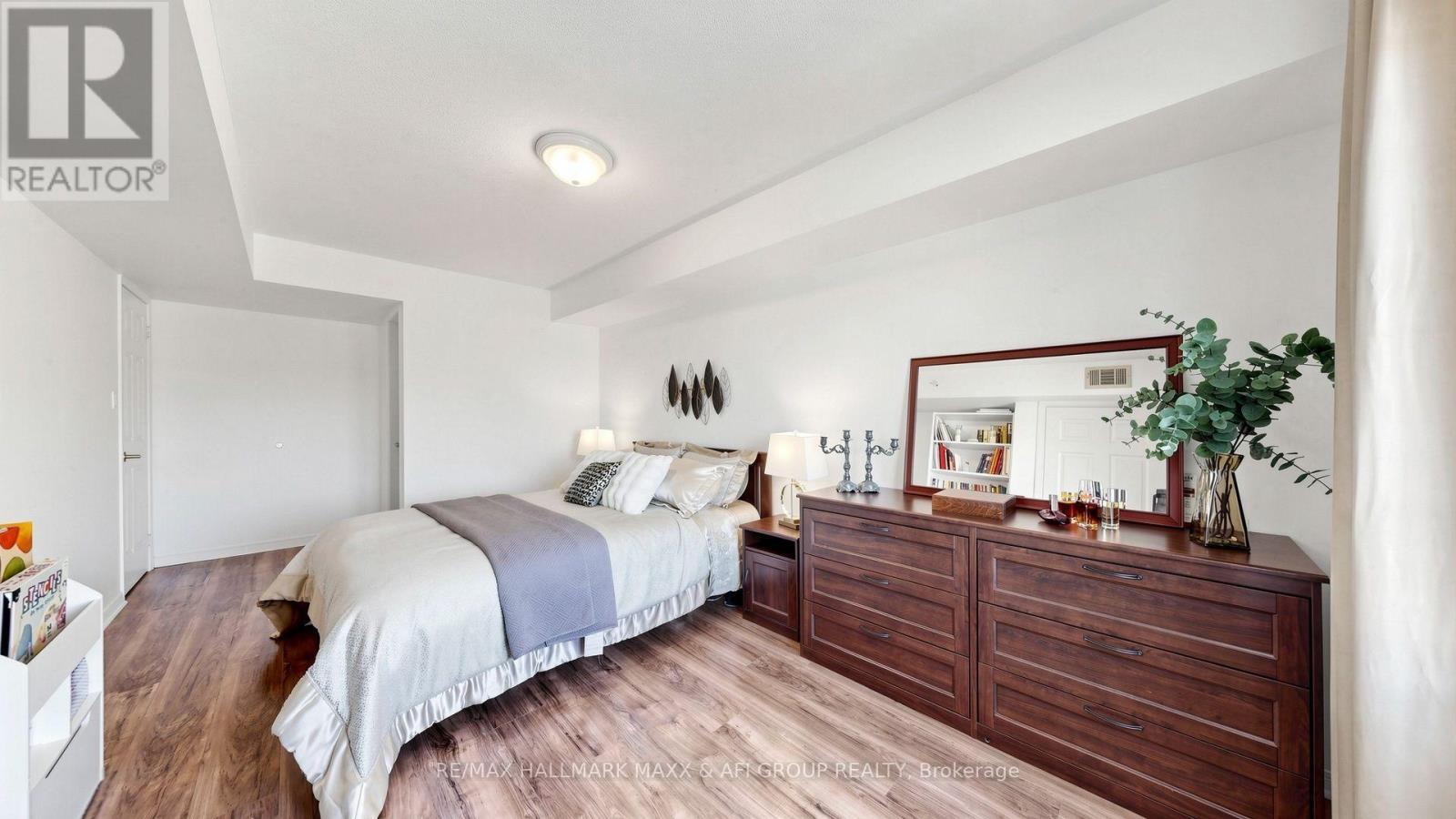 2 - 92 Petra Way, Whitby, ON
