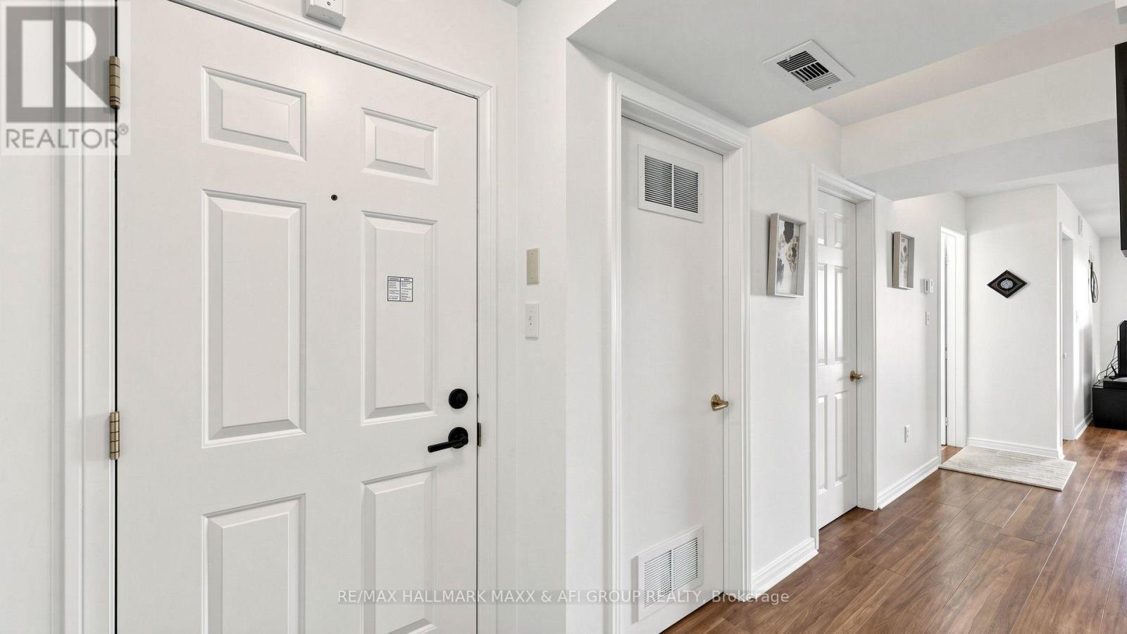 2 - 92 Petra Way, Whitby, ON