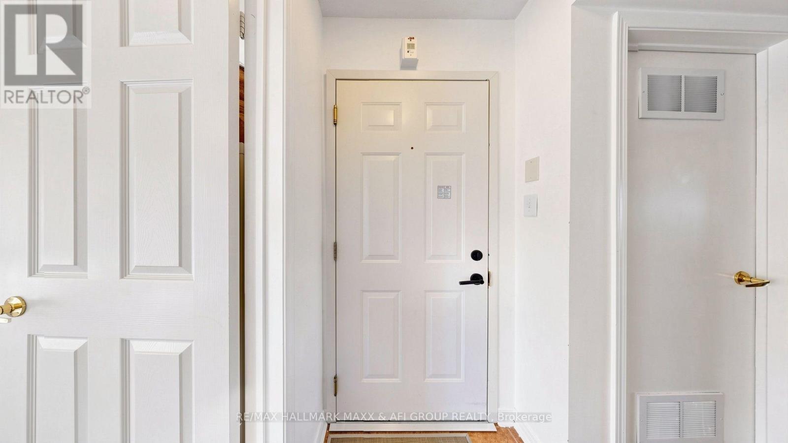 2 - 92 Petra Way, Whitby, ON