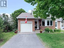 16 - 32 INNESBROOK COURT Ottawa, ON K2S 1C7