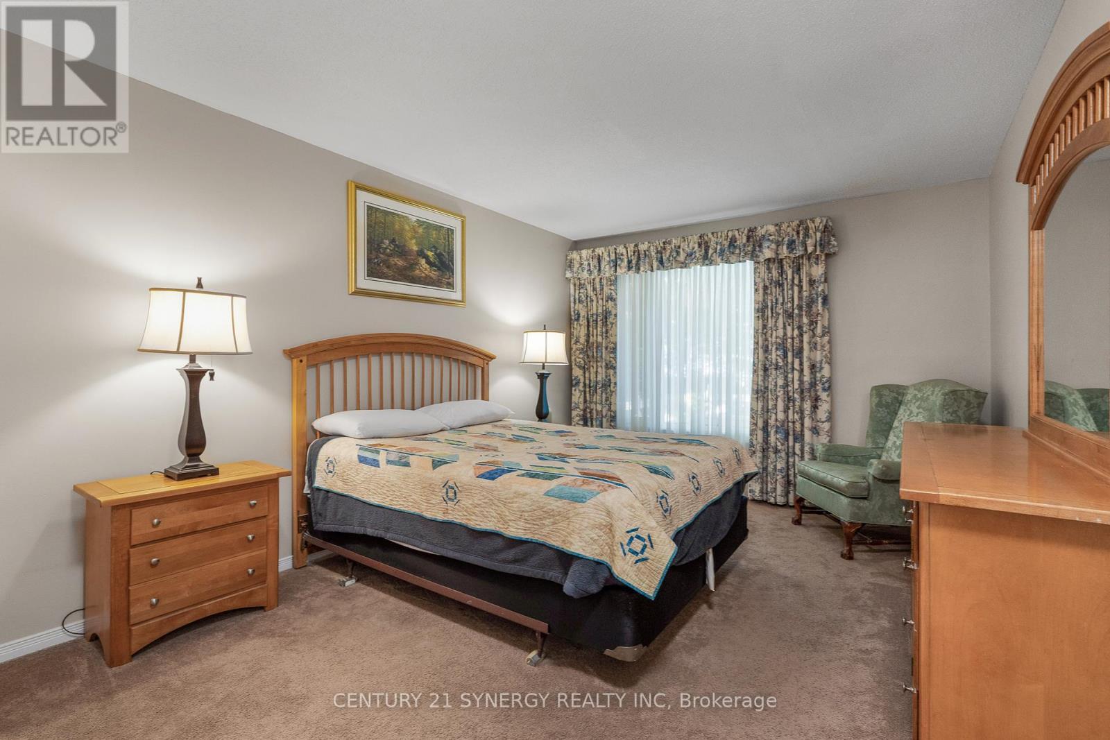 Main Floor Primary Bedroom - 16 - 32 Innesbrook Court, Ottawa, ON