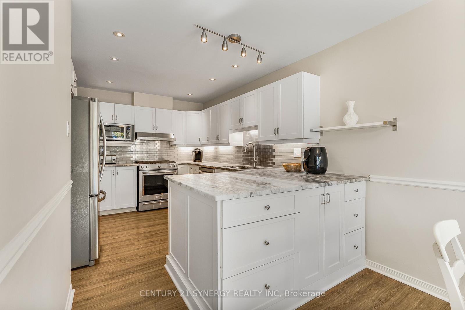 Kitchen - 16 - 32 Innesbrook Court, Ottawa, ON