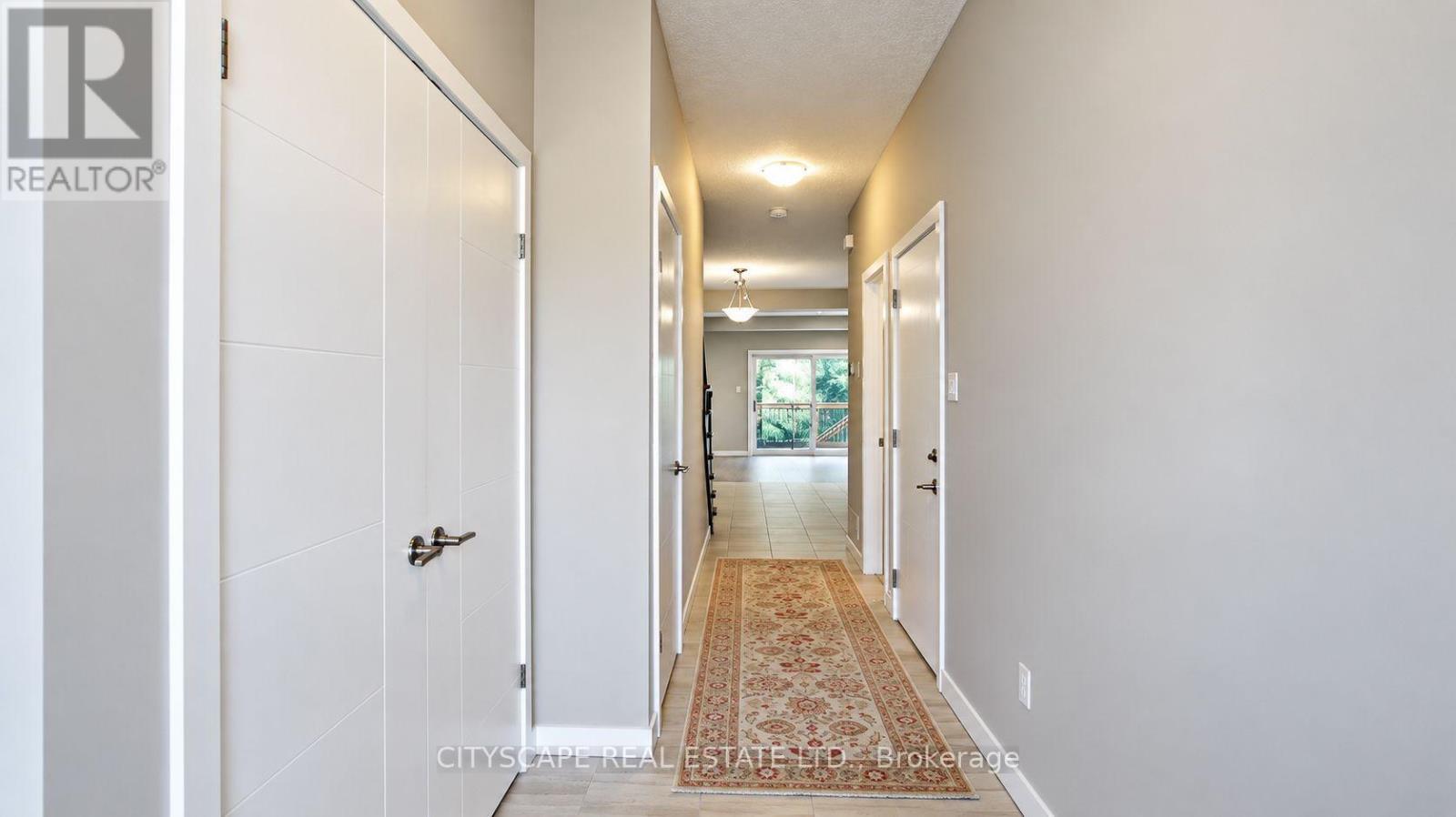 908 Robert Ferrie Drive, Kitchener, ON