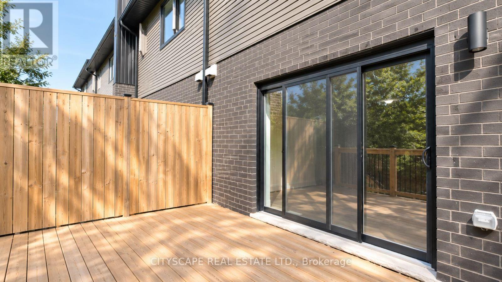 908 Robert Ferrie Drive, Kitchener, ON