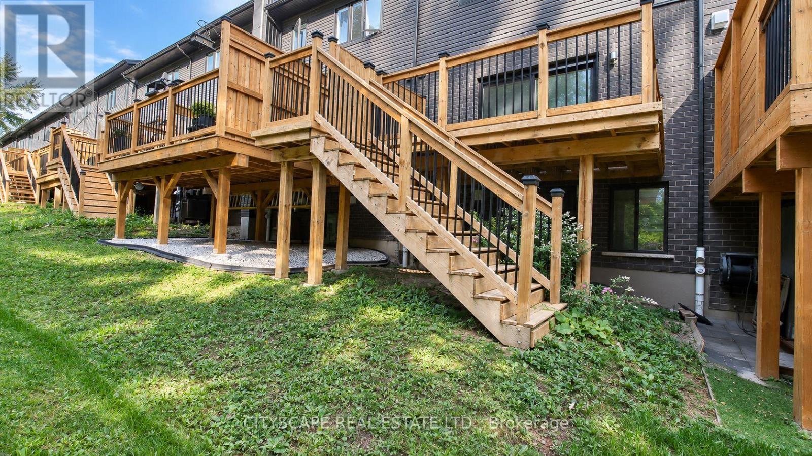 908 Robert Ferrie Drive, Kitchener, ON
