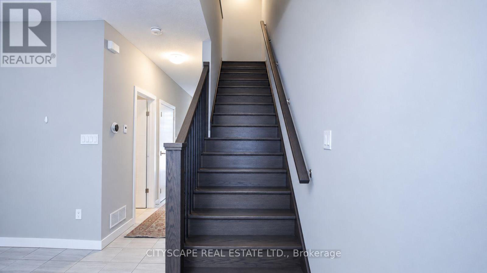 908 Robert Ferrie Drive, Kitchener, ON