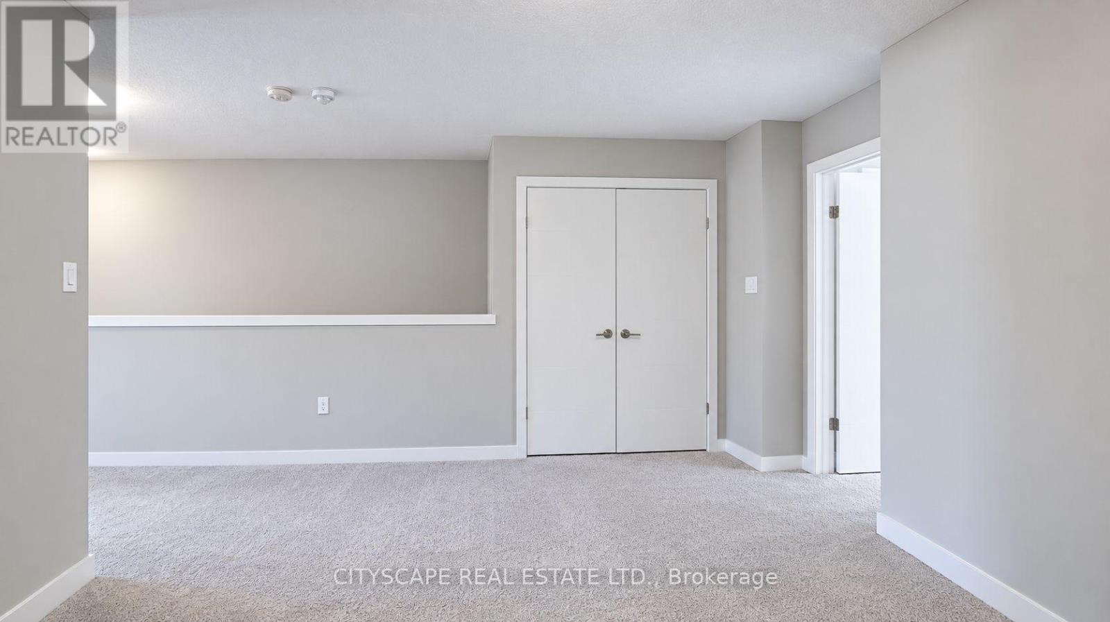 908 Robert Ferrie Drive, Kitchener, ON