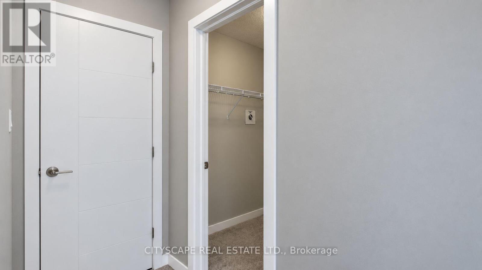 908 Robert Ferrie Drive, Kitchener, ON