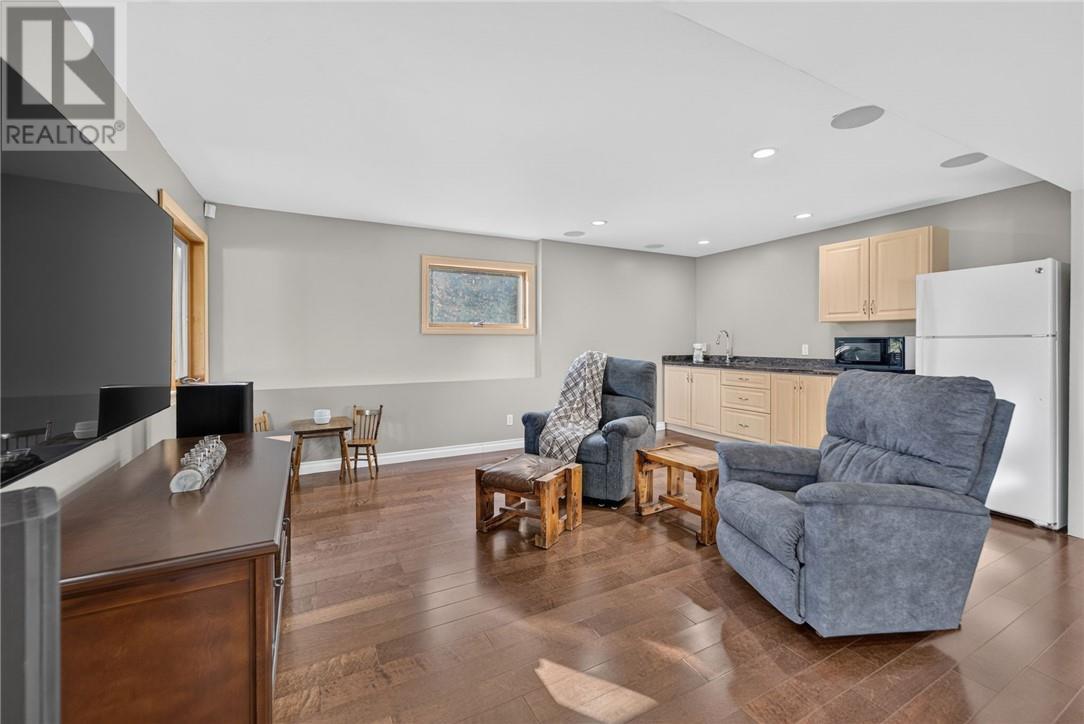 193 Black Lake Road, Lively, ON