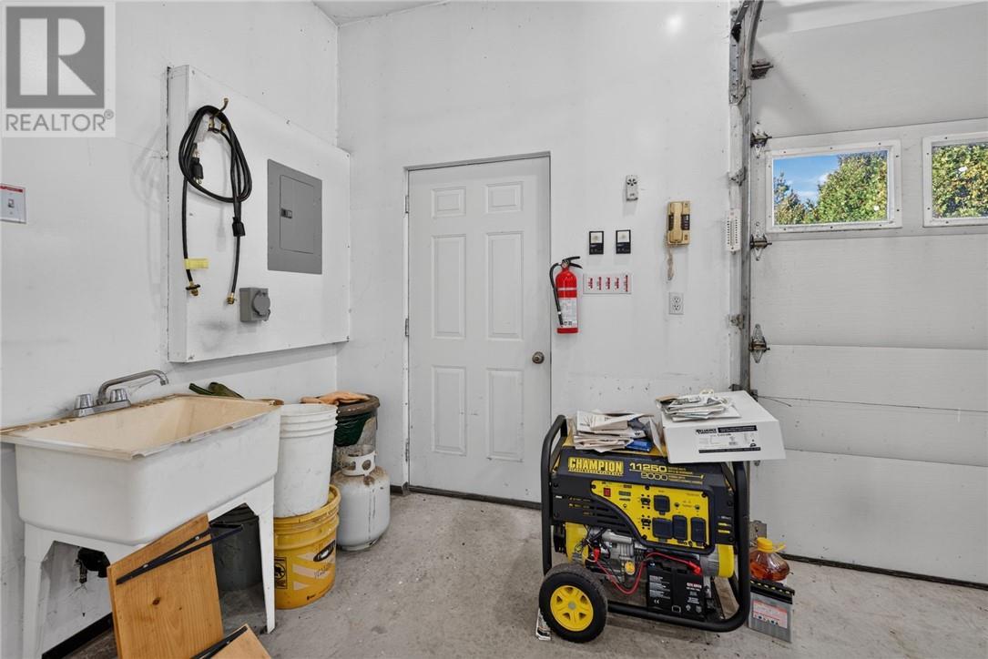 193 Black Lake Road, Lively, ON