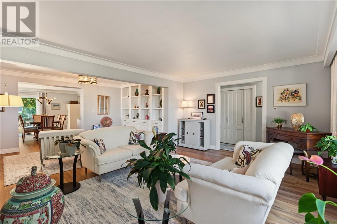 1243 Hawthorne Drive, Sudbury, ON