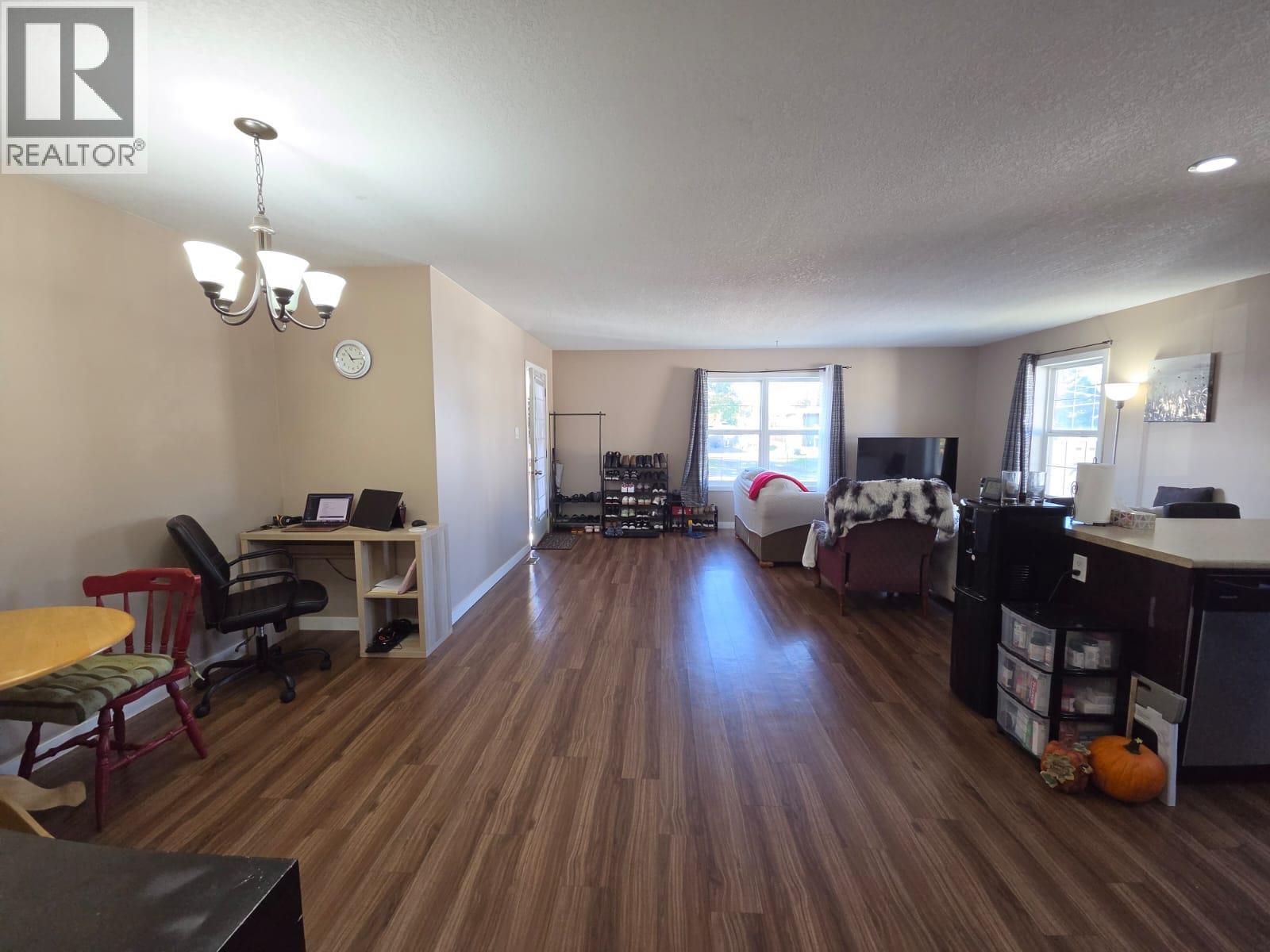 4608 50 Avenue Ne, Chetwynd, BC