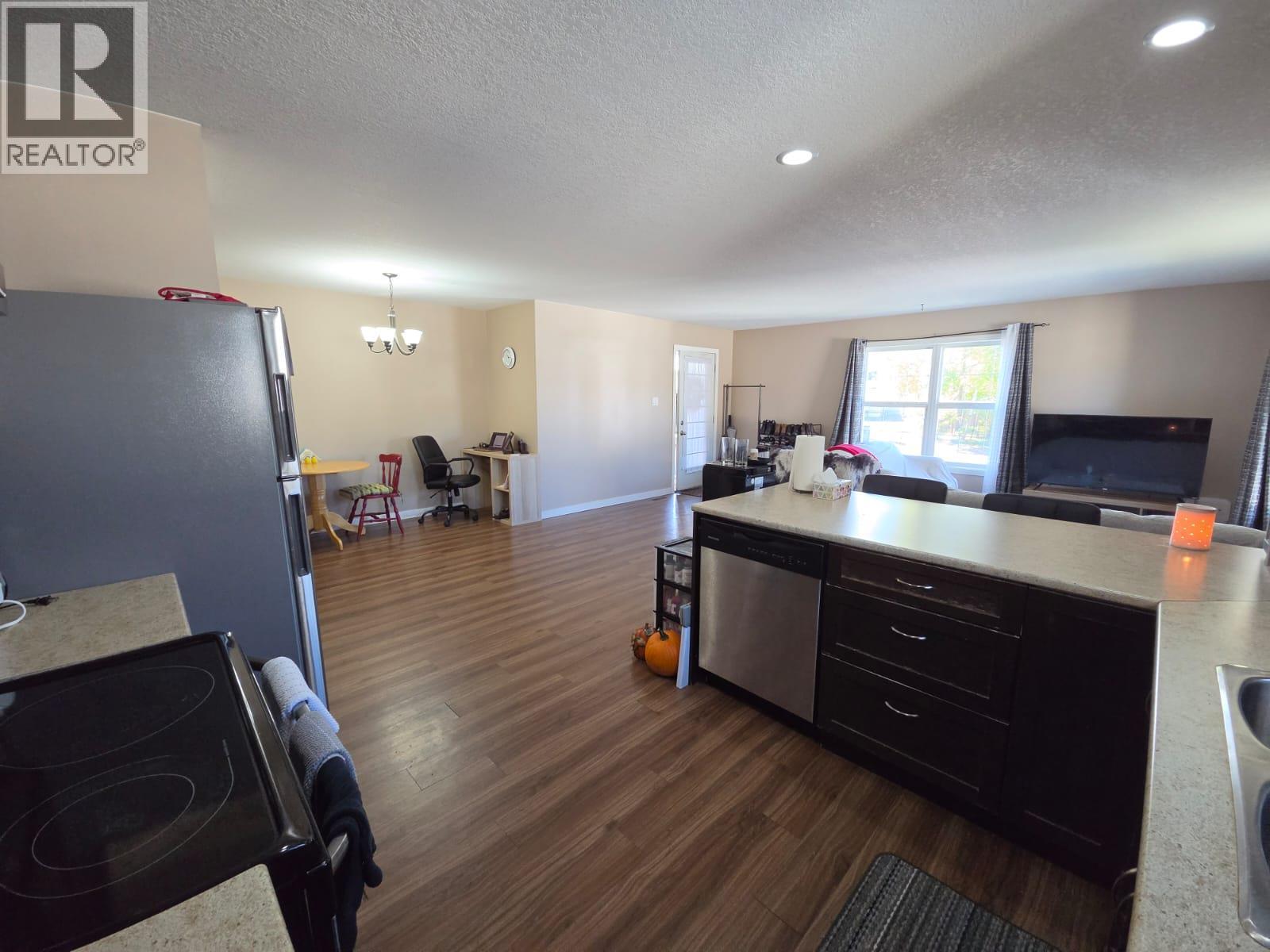 4608 50 Avenue Ne, Chetwynd, BC