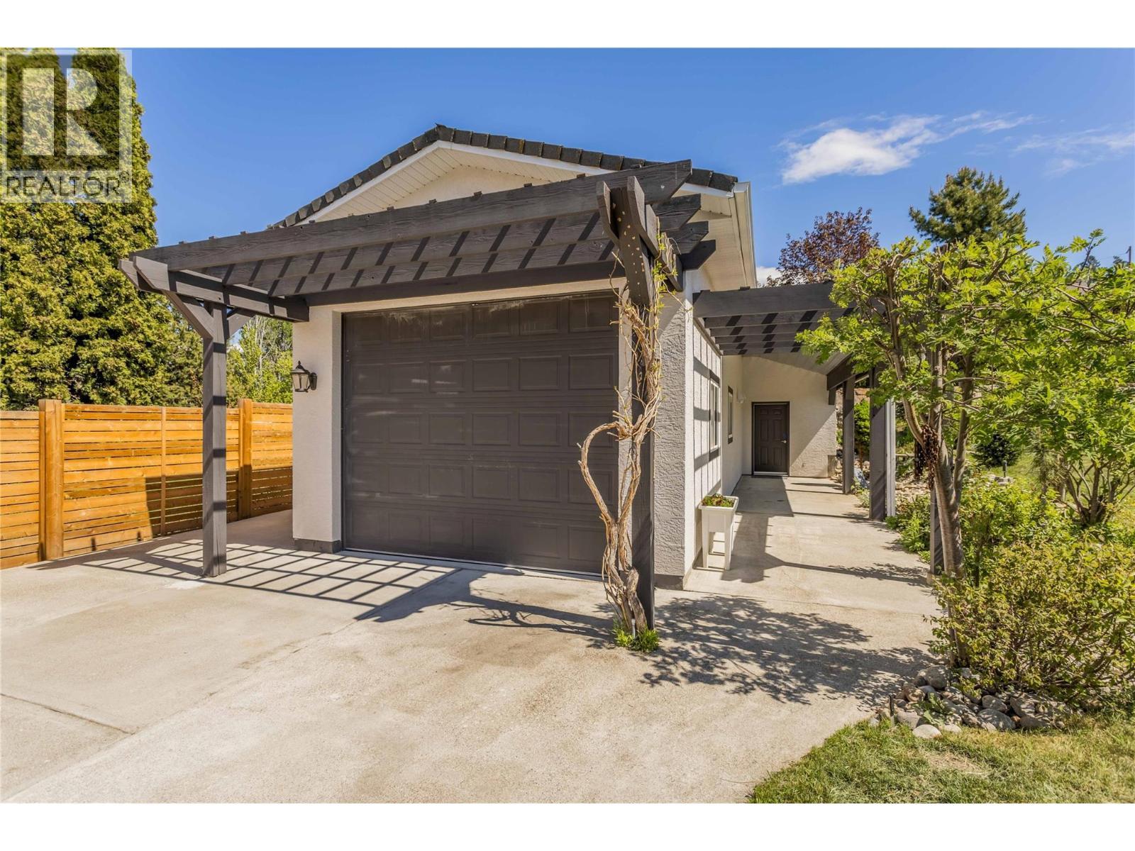 4325 Takla Road, Kelowna, BC