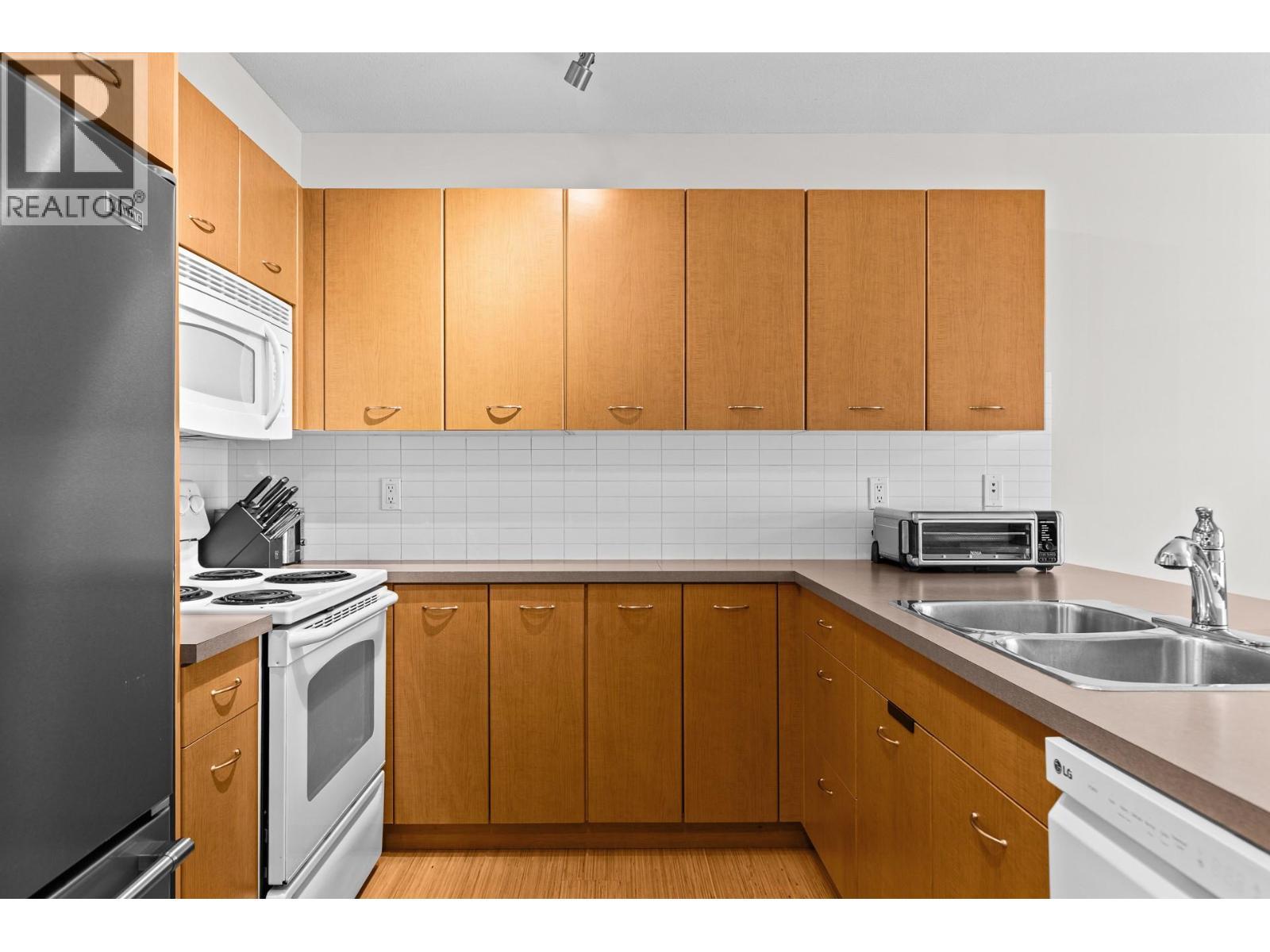 533 Yates Road Unit# 411, Kelowna, BC
