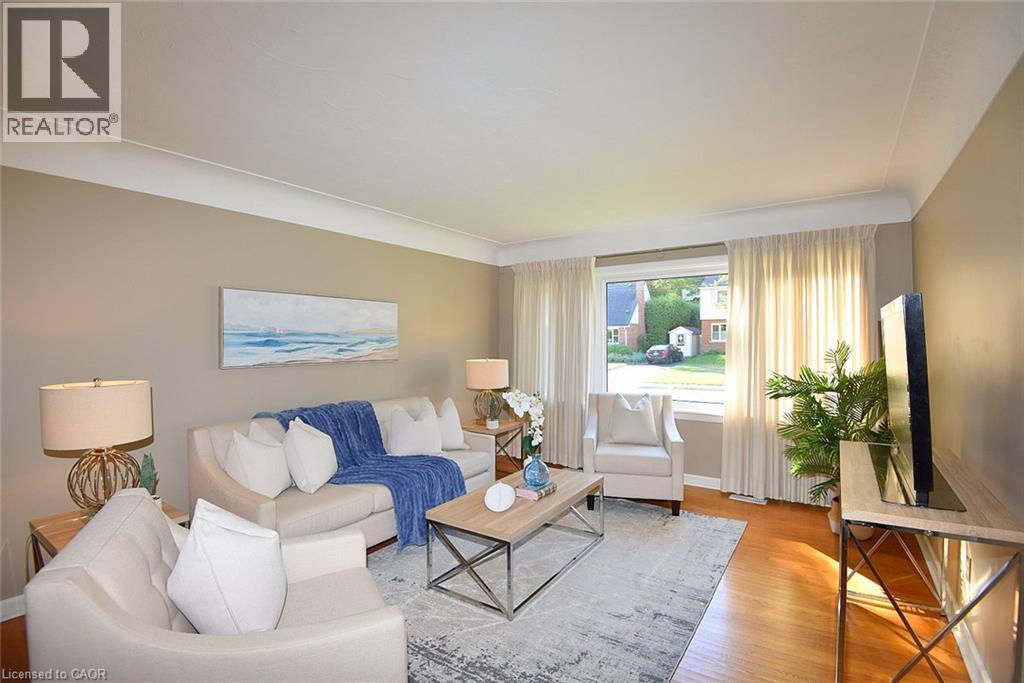 31 Kemp Drive, Hamilton, ON