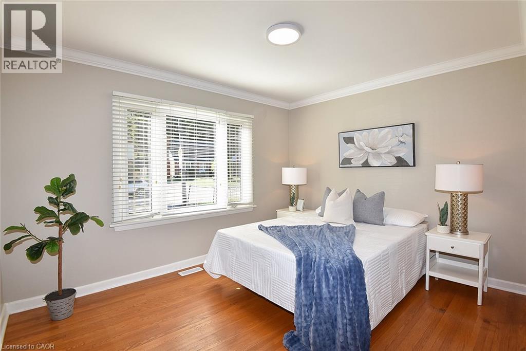 31 Kemp Drive, Hamilton, ON