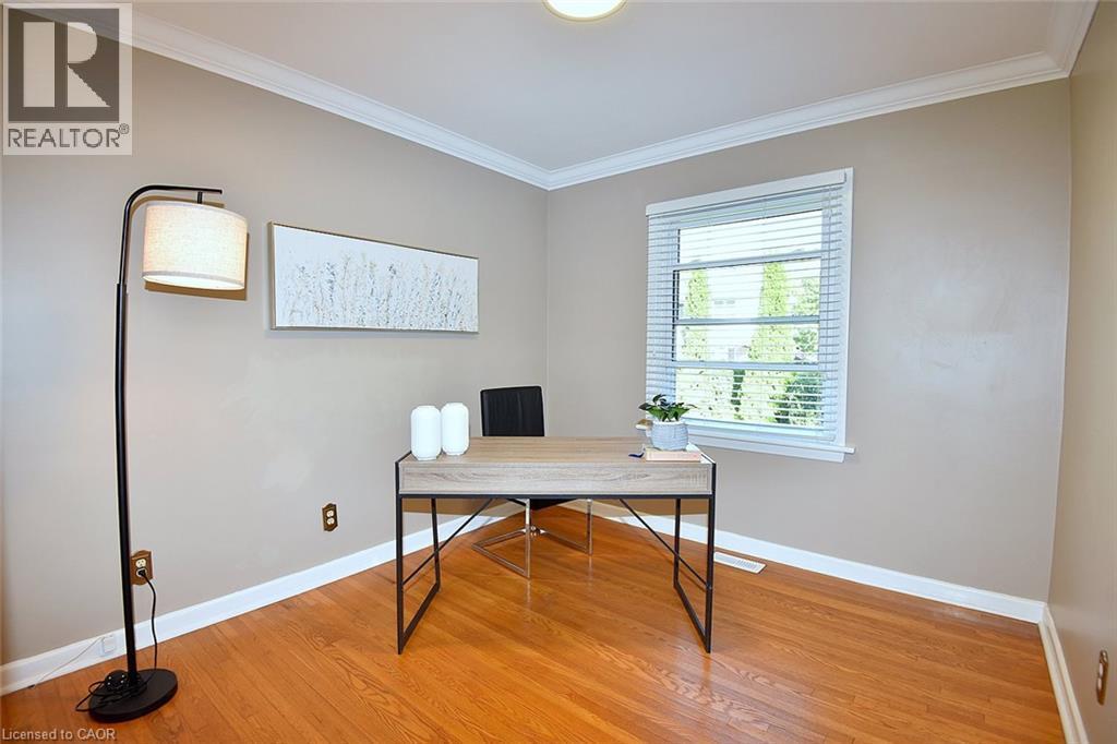 31 Kemp Drive, Hamilton, ON