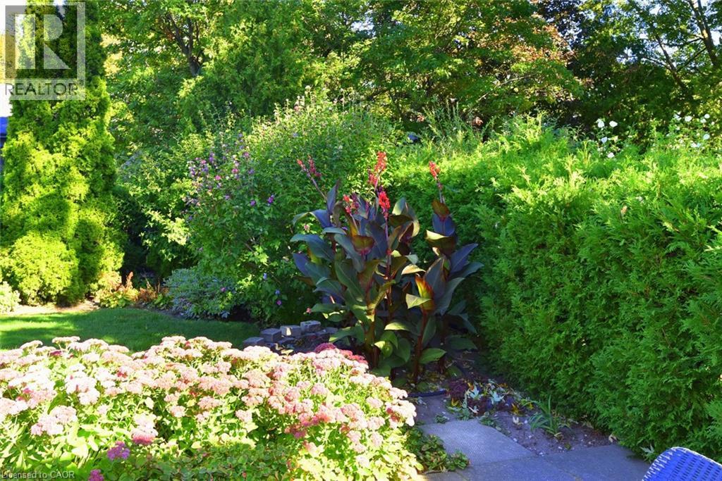 31 Kemp Drive, Hamilton, ON