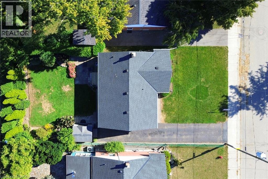 31 Kemp Drive, Hamilton, ON
