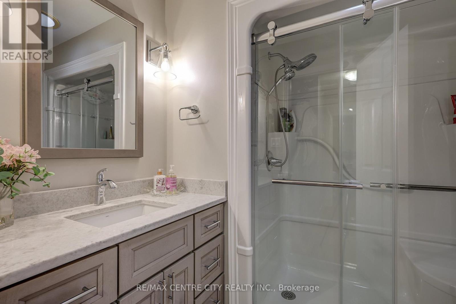 24 Schreyer Drive, St. Thomas, ON