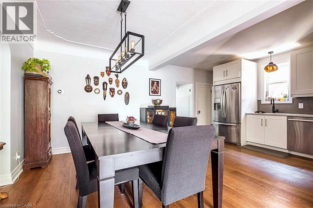 208 Cline Avenue N, Hamilton, ON